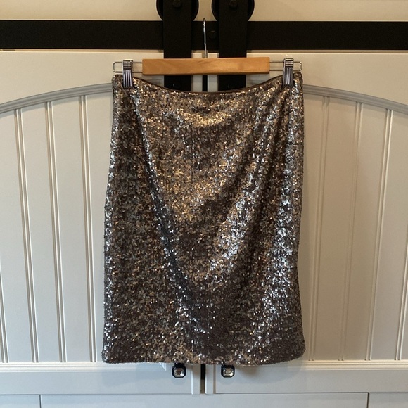 Banana Republic Heritage Sequin Pencil Skirt Size 2 - Picture 3 of 3